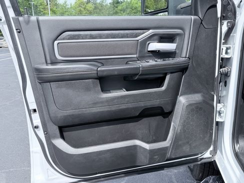 Used 2024 RAM 3500 Big Horn AWD/4WD image 30