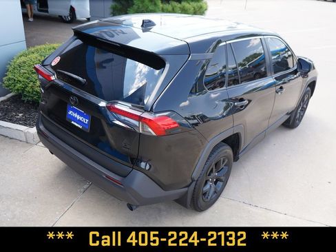 Used 2023 Toyota RAV4 LE AWD/4WD image 14