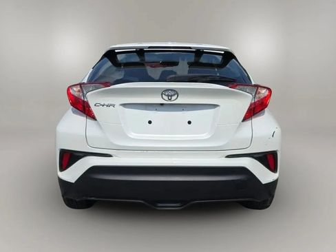 Used 2021 Toyota C-HR LE FWD image 8