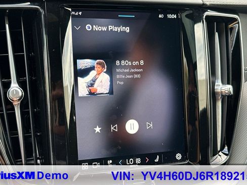 Certified 2024 Volvo XC60 T8 Ultimate w/ Protection Package Premier image 37