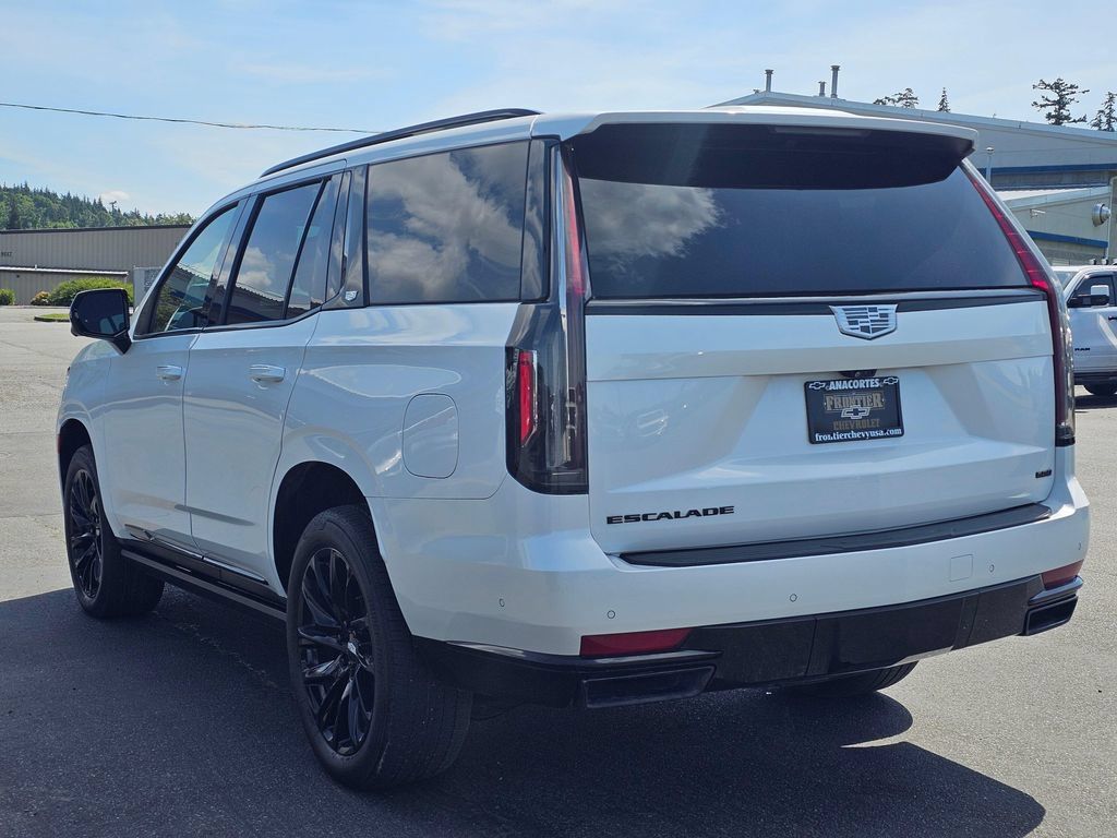 Used 2022 Cadillac Escalade Sport Platinum w/ LPO, ONYX Package AWD/4WD image 5