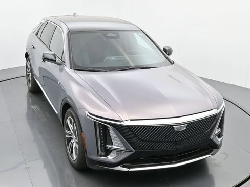 New 2026 Cadillac Lyriq Luxury image 30