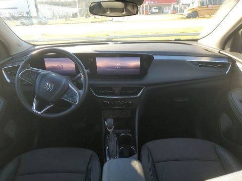 Certified 2025 Buick Encore GX Preferred image 9