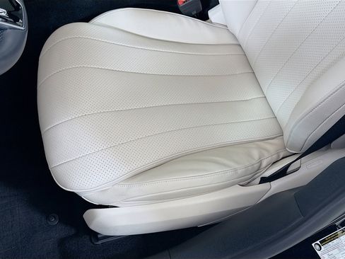 Used 2024 Mercedes-Benz E 350 4MATIC Sedan image 22