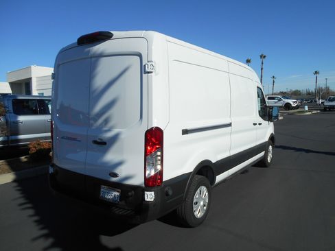 Used 2022 Ford E-Transit Medium Roof w/ Load Area Protection Package image 4