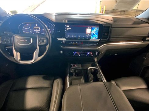 Used 2025 GMC Sierra 1500 Elevation w/ Elevation Premium Package AWD/4WD image 15
