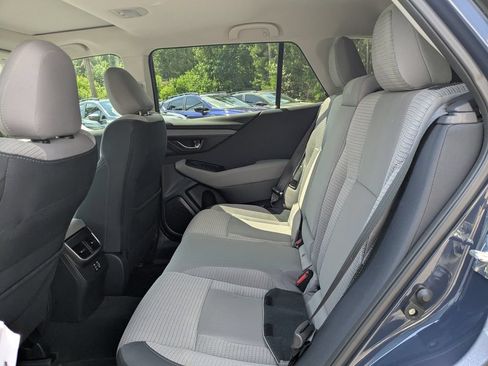 Used 2025 Subaru Outback Premium AWD/4WD image 13