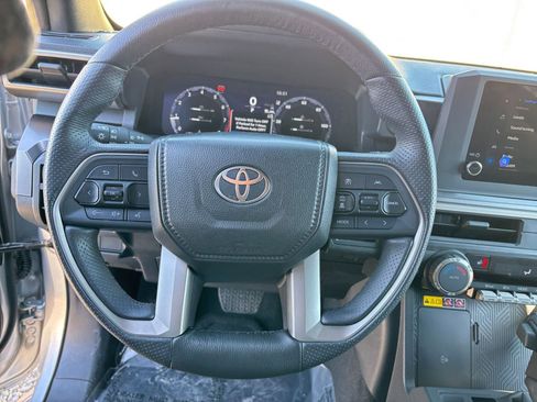 Used 2025 Toyota 4Runner SR5 image 28