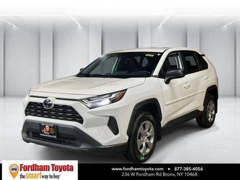 Used 2023 Toyota RAV4 LE AWD/4WD image 8