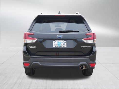 Certified 2023 Subaru Forester Limited AWD/4WD image 6