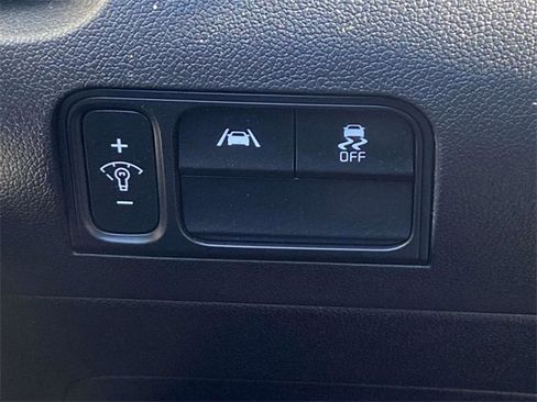 Used 2022 Kia Sorento S w/ Panoramic Sunroof Package image 23