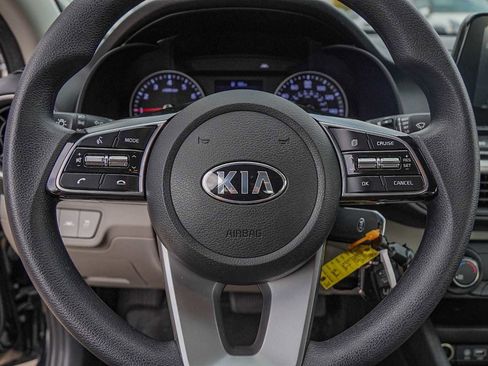Certified 2020 Kia Forte LXS image 12