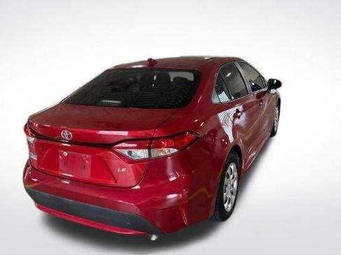 Used 2021 Toyota Corolla LE FWD image 4