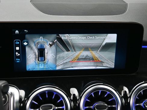 New 2026 Mercedes-Benz GLB 250 4MATIC image 13