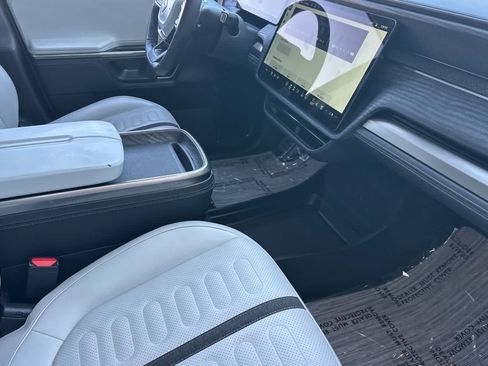 Used 2023 Rivian R1S Adventure AWD/4WD image 20