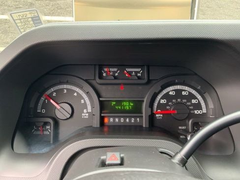 Used 2018 Ford E-450 and Econoline 450 Super Duty w/ Exterior Upgrade Package RWD image 16