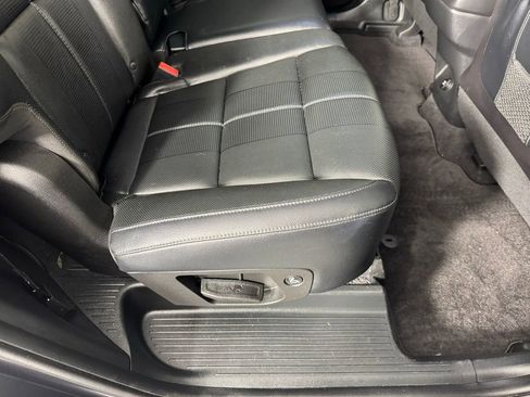 Used 2024 Kia Telluride EX image 32