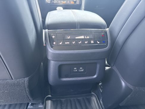 Used 2025 INFINITI QX60 Pure AWD/4WD image 32