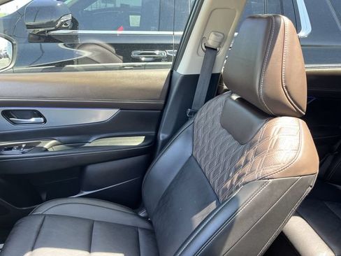 Certified 2025 Nissan Murano Platinum w/ Cargo Package AWD/4WD image 24
