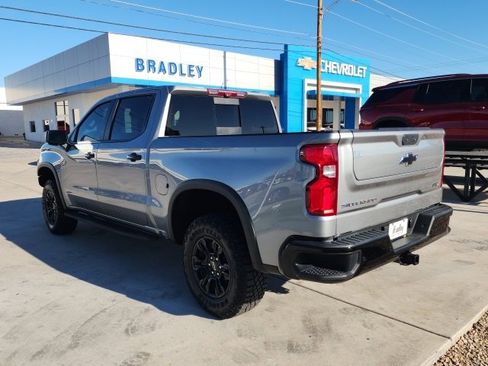 Used 2023 Chevrolet Silverado 1500 ZR2 w/ Technology Package image 6