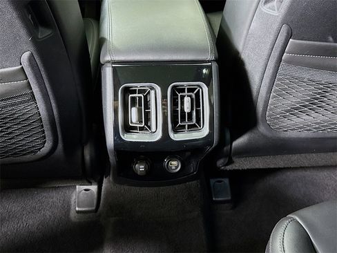 Used 2023 Kia Sorento SX image 30