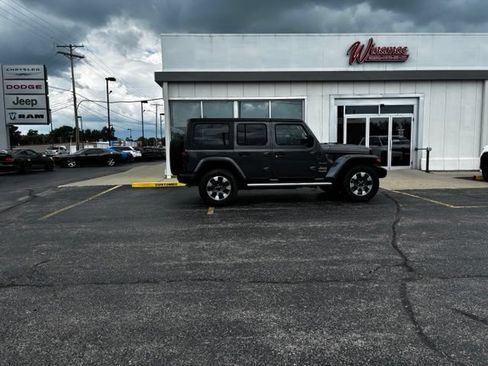 Used 2021 Jeep Wrangler Unlimited Sahara AWD/4WD image 9