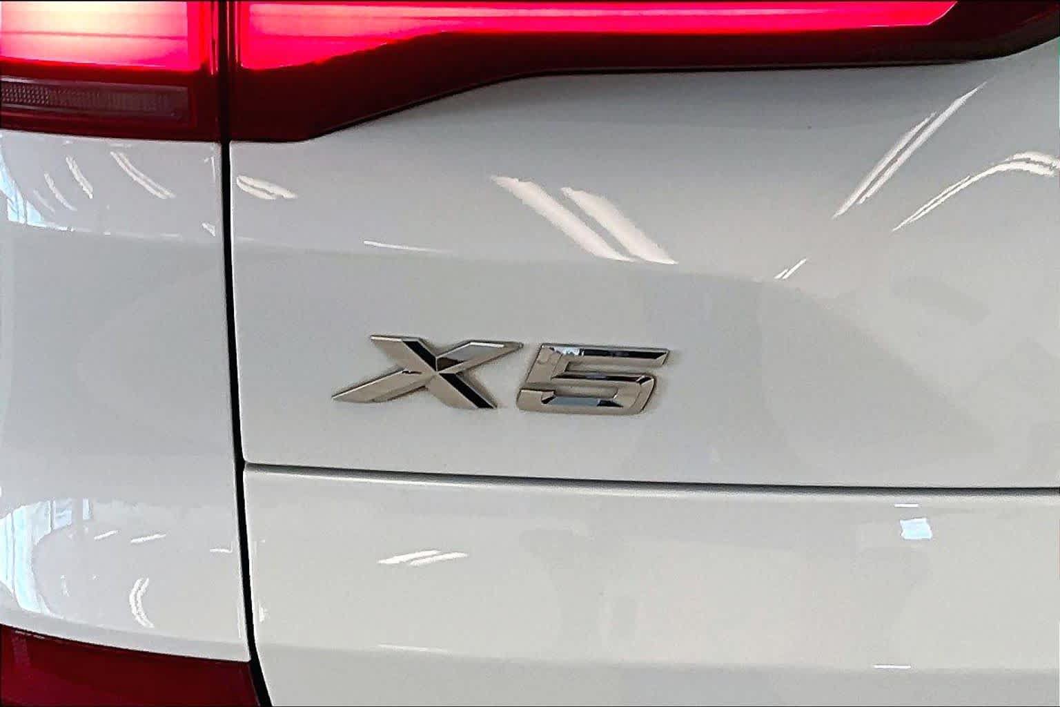 Used 2020 BMW X5 xDrive40i w/ M Sport Package AWD/4WD image 30
