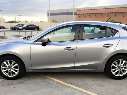 Used 2016 MAZDA MAZDA3 i Sport w/ Preferred Equipment Package FWD image 2