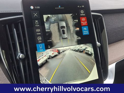 Certified 2025 Volvo XC90 B5 Plus image 19