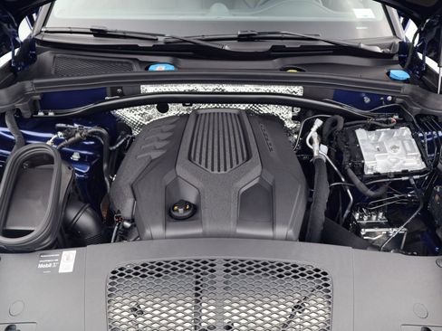 New 2026 Porsche Macan AWD/4WD image 26