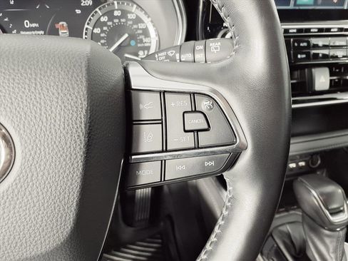 Used 2021 Toyota Highlander Platinum image 12