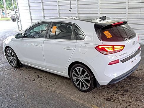 Used 2018 Hyundai Elantra GT w/ Tech Package 03 FWD image 5