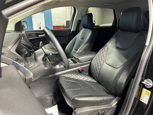 Used 2024 Ford Edge Titanium w/ Equipment Group 301A AWD/4WD image 17