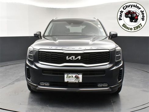 Used 2022 Kia Telluride SX w/ SX Prestige Package image 2