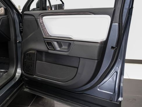 Used 2023 Rivian R1S Adventure image 46