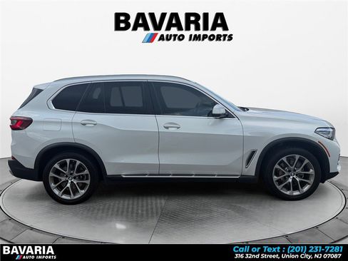 Used 2022 BMW X5 xDrive40i w/ Premium Package AWD/4WD image 6