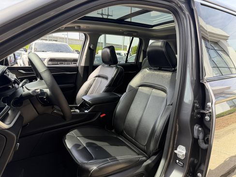 Used 2022 Jeep Grand Cherokee Limited 4xe AWD/4WD image 36