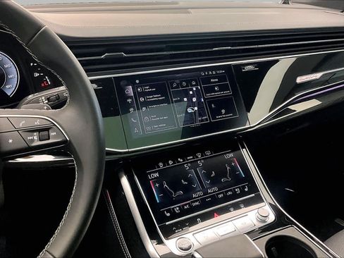 Certified 2025 Audi Q8 Prestige w/ Prestige Package AWD/4WD image 7