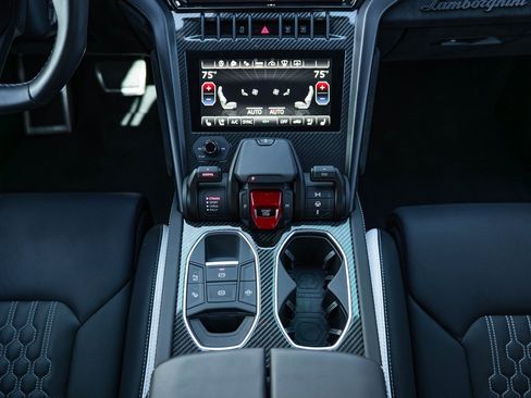 Used 2023 Lamborghini Urus Performante image 35