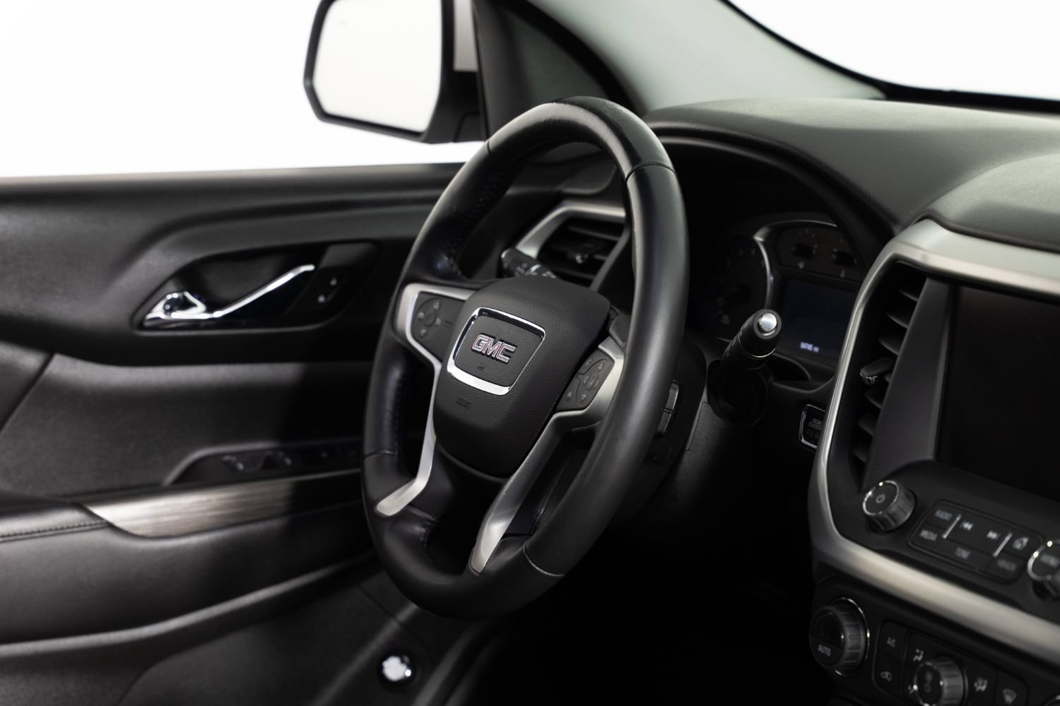 Used 2018 GMC Acadia SLT FWD image 25