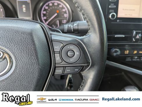 Used 2021 Toyota Camry SE image 26