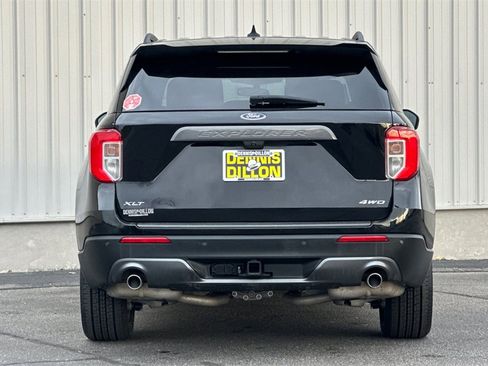Used 2022 Ford Explorer XLT image 6