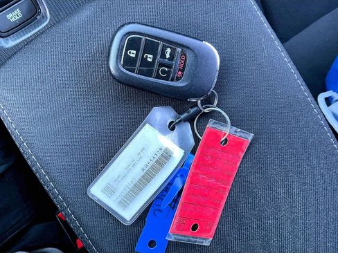 Used 2024 Honda Civic Sport image 11