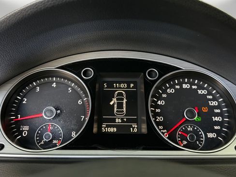 Used 2013 Volkswagen CC Sport FWD image 20