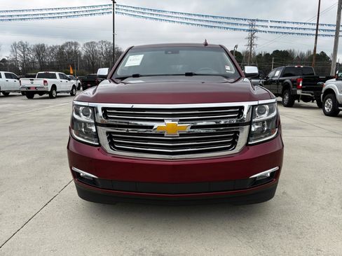 Used 2020 Chevrolet Suburban Premier image 3