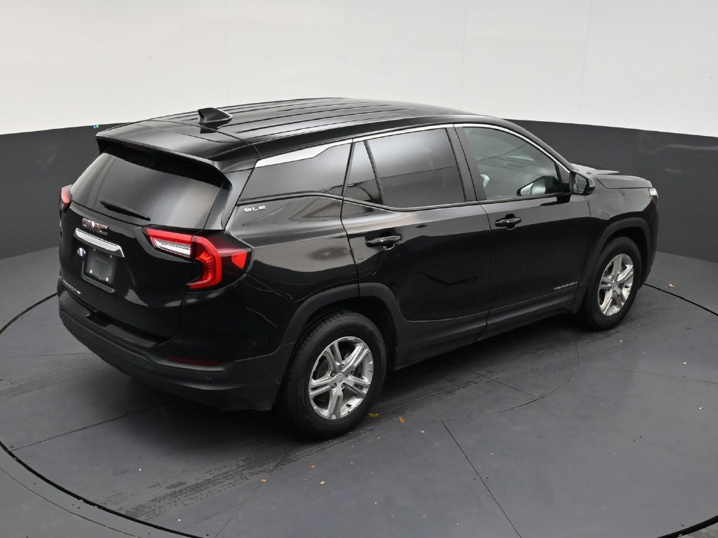 Used 2023 GMC Terrain SLE FWD image 15