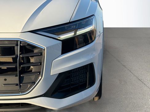 Used 2022 Audi Q8 Premium Plus image 11
