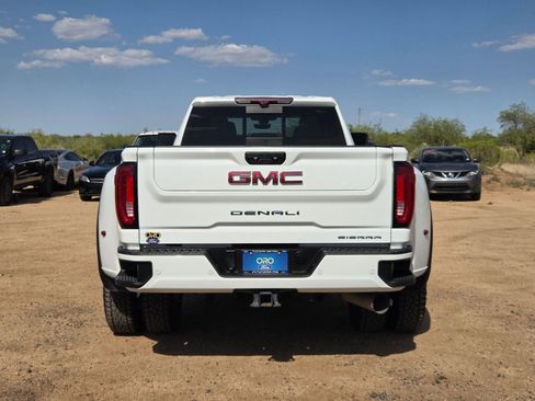 Used 2022 GMC Sierra 3500 Denali w/ Denali Ultimate Package AWD/4WD image 7