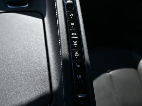 Used 2024 Chevrolet Corvette Stingray Preferred Conv w/ Z51 Performance Package image 33