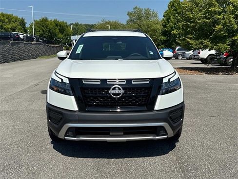 New 2025 Nissan Pathfinder Rock Creek image 9